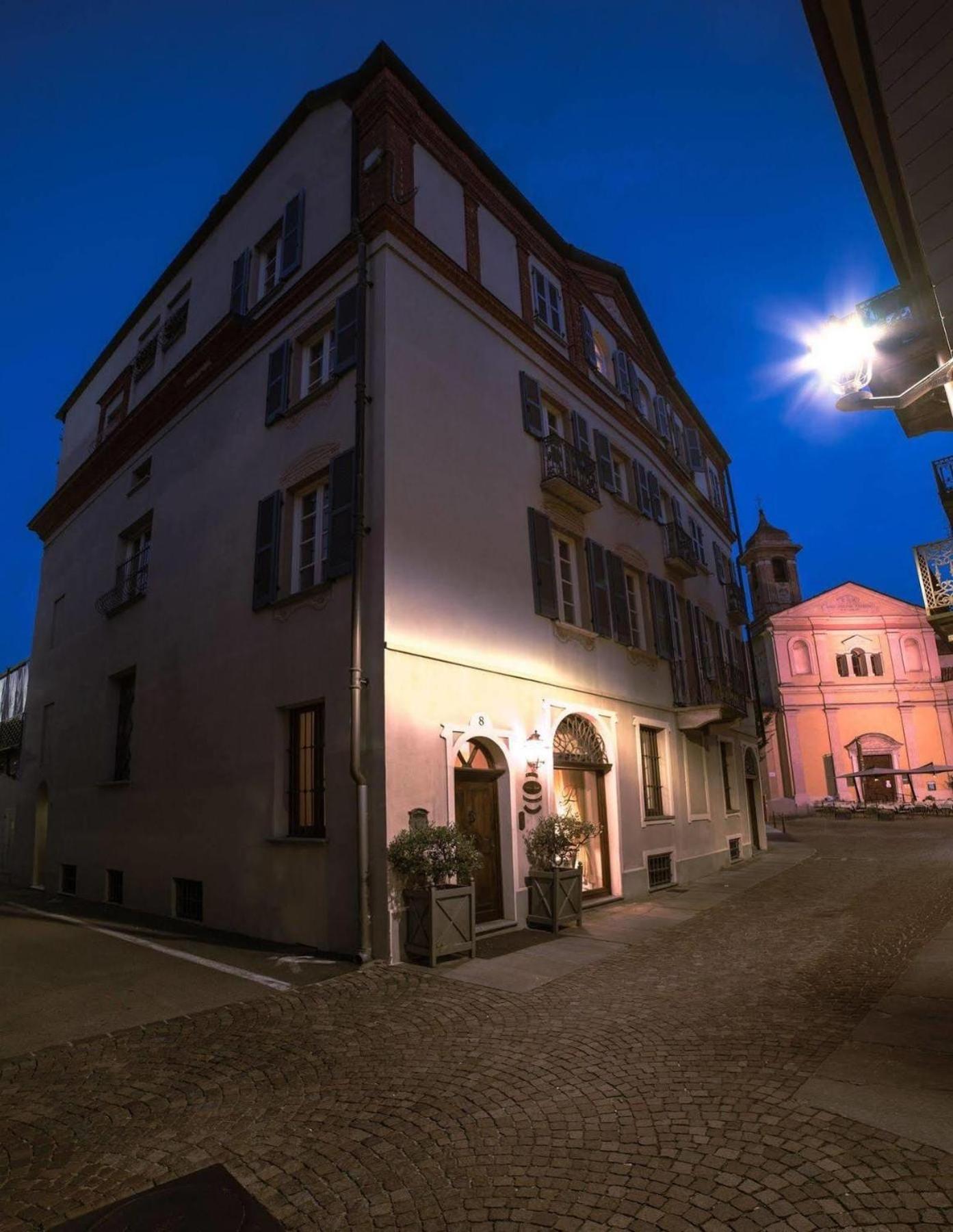 Palazzo Finati Panzió Alba Kültér fotó