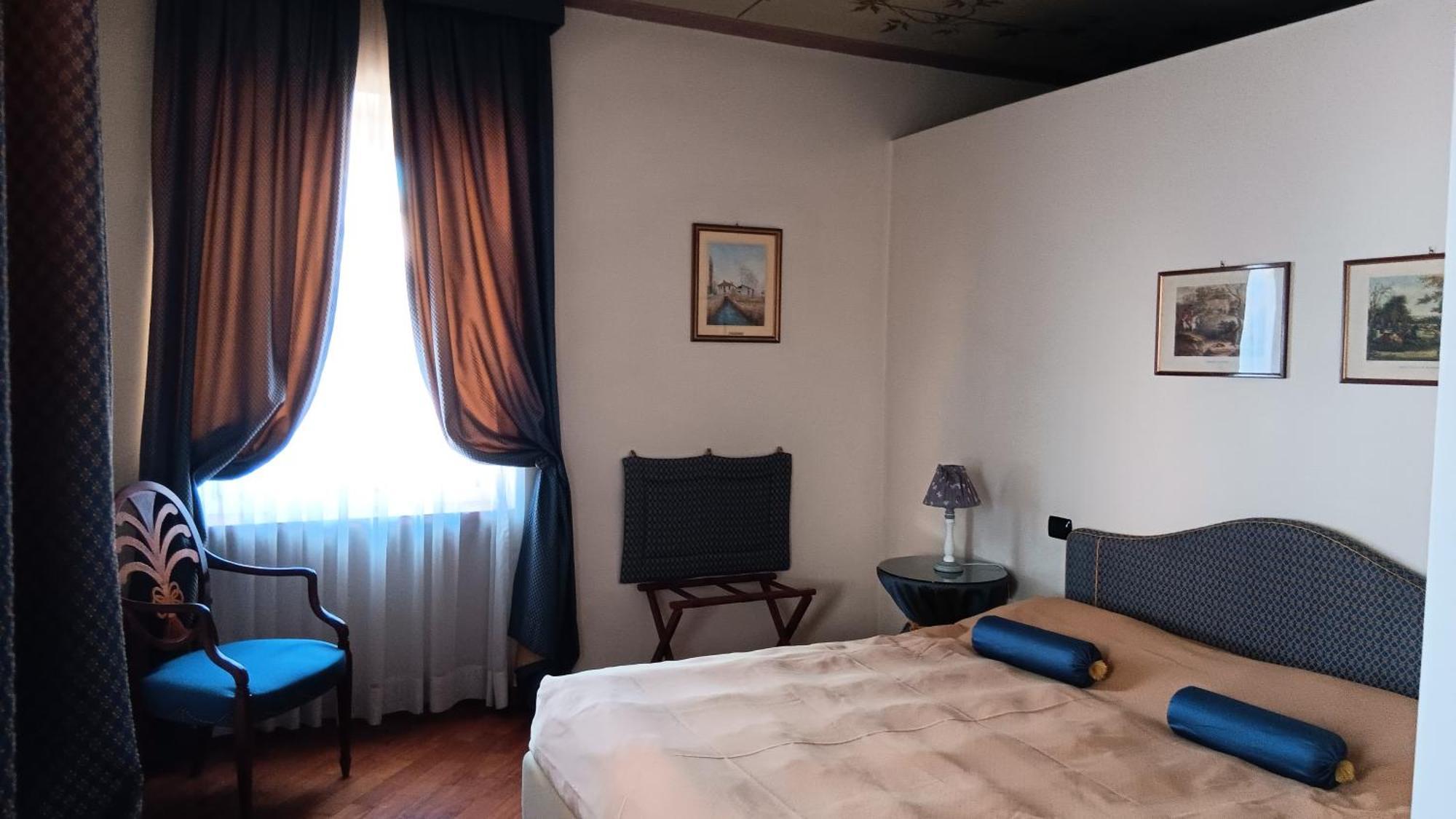 Palazzo Finati Panzió Alba Kültér fotó